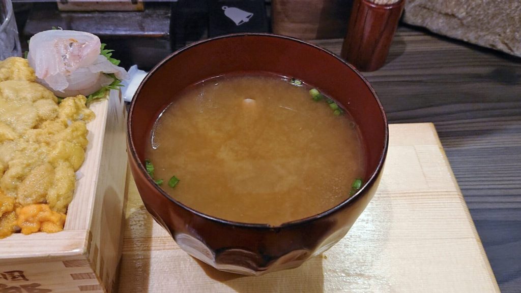 田村岩太郎商店の味噌汁