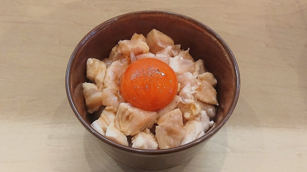 鶏白湯そば燠の知床鶏丼