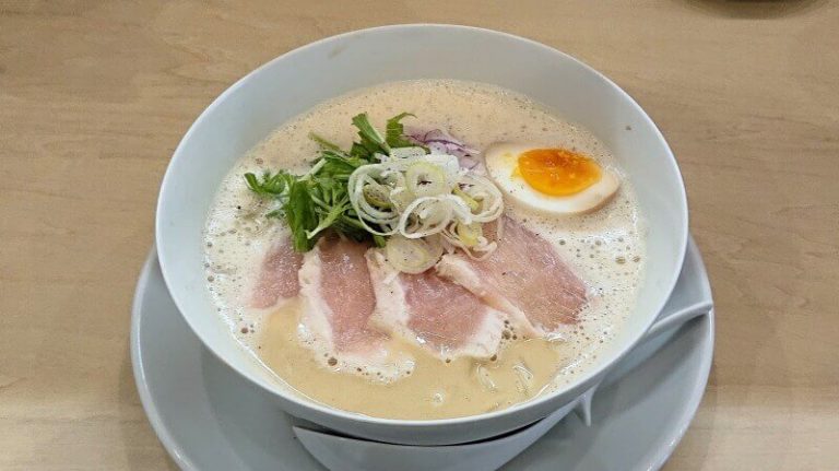 鶏白湯そば燠のサムネイル