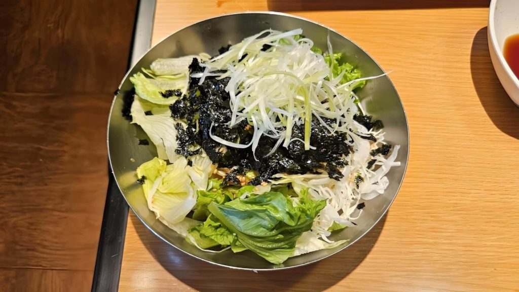 焼肉きんぐのたっぷり韓国海苔のチョレギサラダ