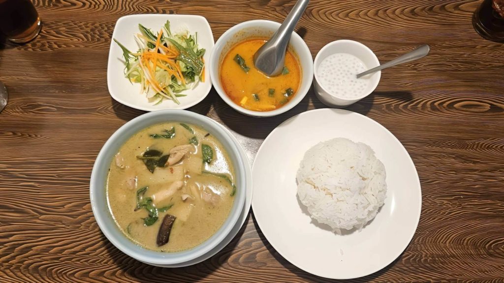 ランチのゲンキャオワーンガイ1