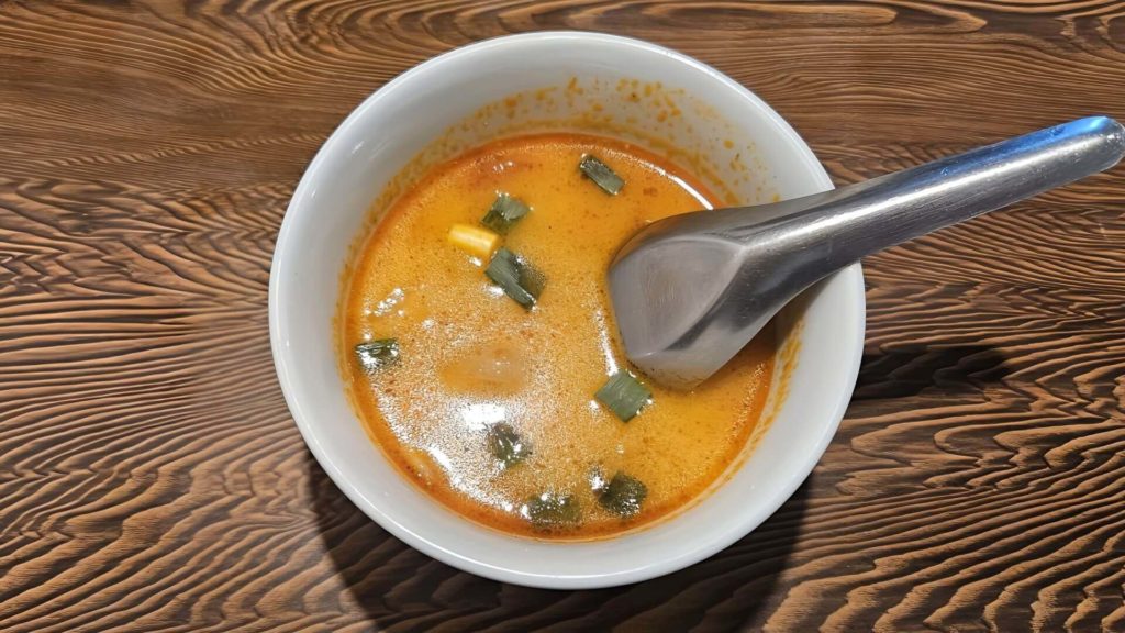 ランチのトムヤムガイスープ