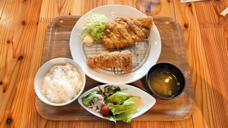 ひこま豚食堂&精肉店Boodeliのサムネイル