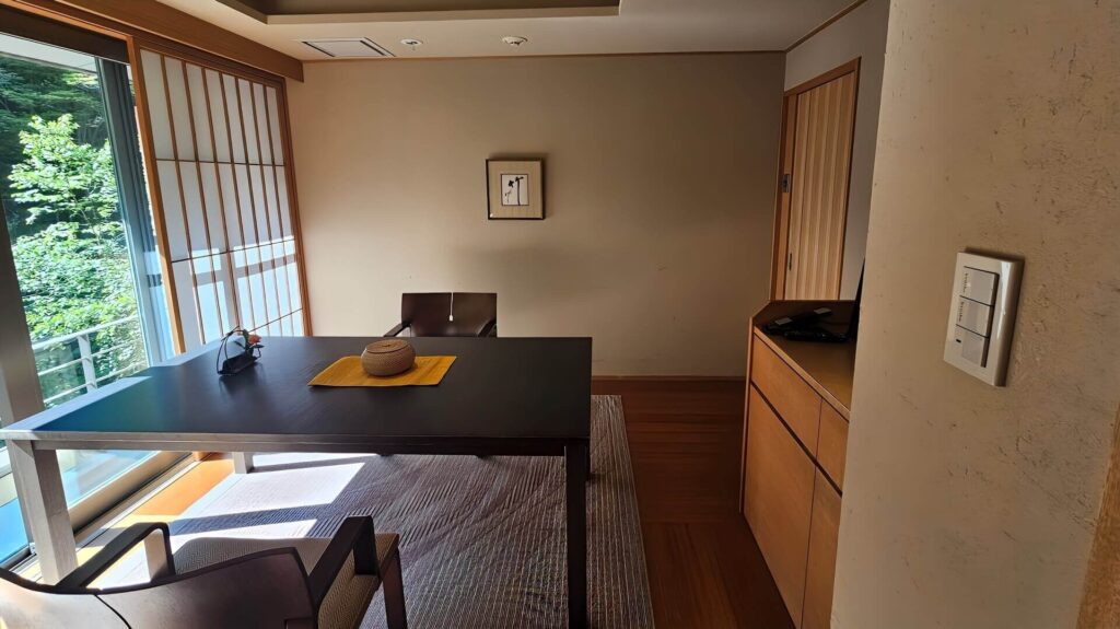 部屋4