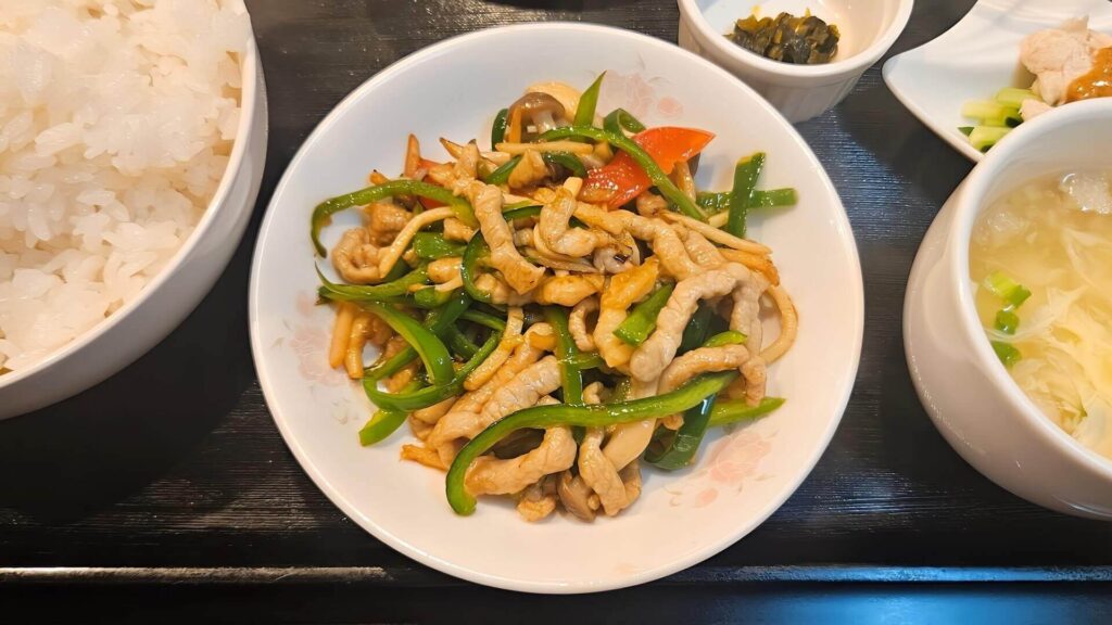 ランチの青椒肉絲